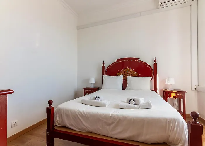 Alfama 2nd Floor Amazing River View *