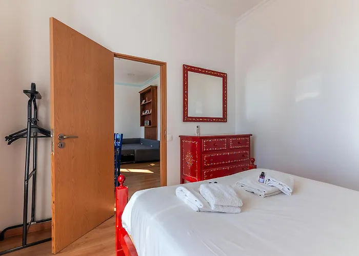 Alfama 2nd Floor Amazing River View *