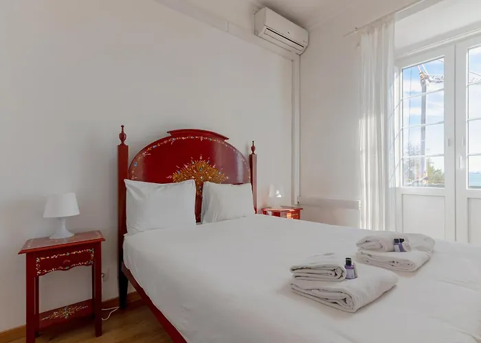 Alfama 2nd Floor Amazing River View Lisbon