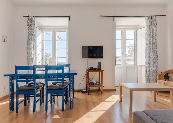 Alfama 2nd Floor Amazing River View Apartment