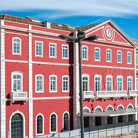 Alfama 2nd Floor Amazing River View *