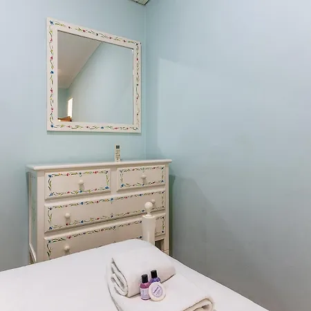 Alfama 2nd Floor Amazing River View * Lisbon